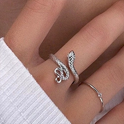 Trendy Silver Stone Ring